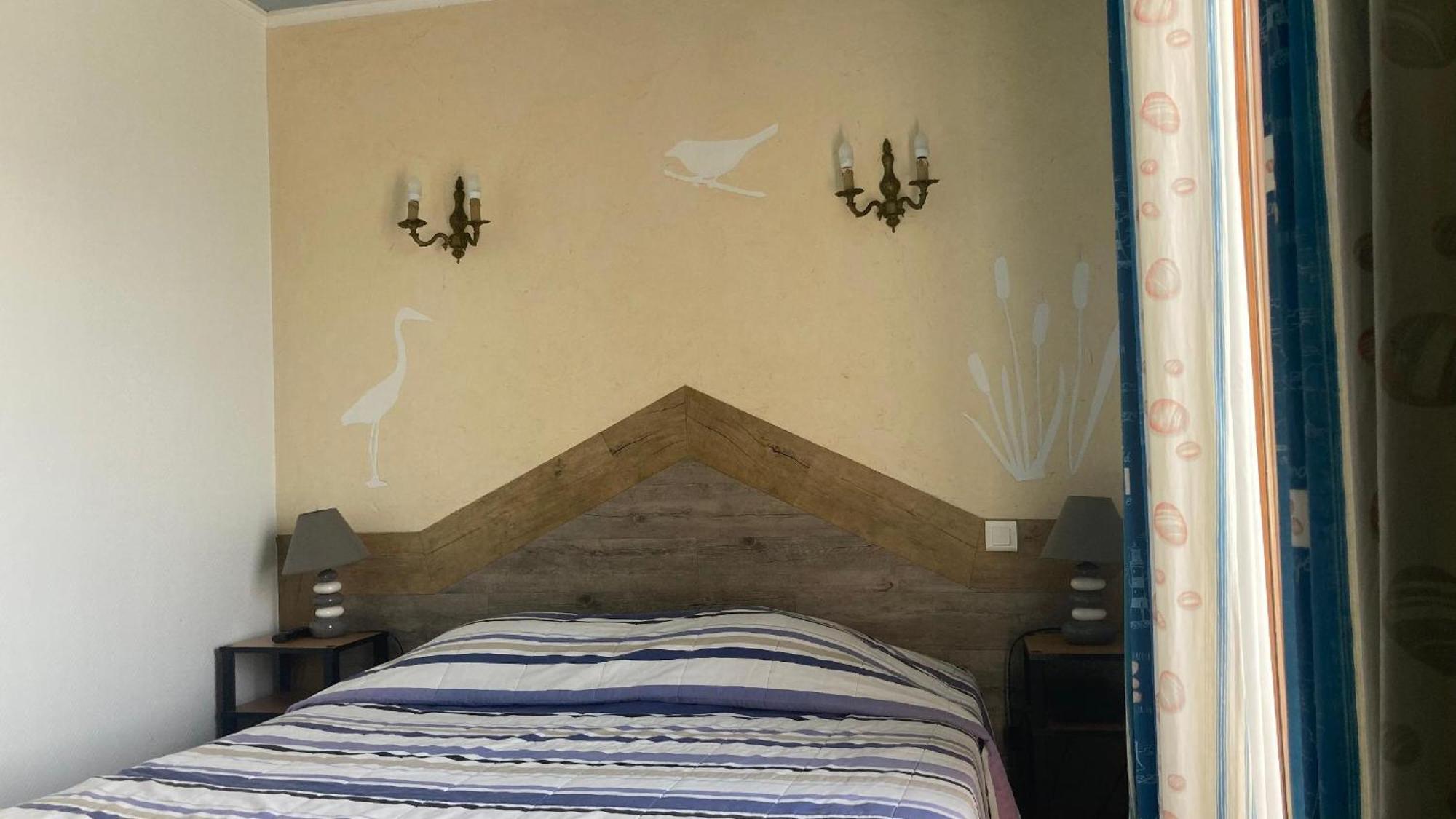 Hotel Aux Trois Jean Le Crotoy Esterno foto